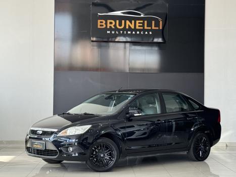 FORD Focus Sedan 2.0 16V 4P, Foto 1