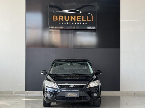FORD Focus Sedan 2.0 16V 4P, Foto 2