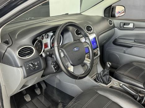 FORD Focus Sedan 2.0 16V 4P, Foto 11