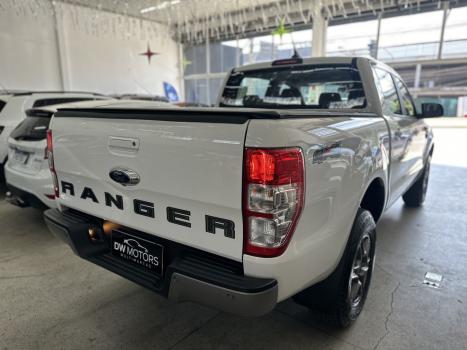 FORD Ranger 2.2 16V XLS DIESEL 4X4 CABINE DUPLA AUTOMTICO, Foto 10