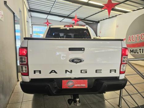 FORD Ranger 2.2 16V XLS DIESEL 4X4 CABINE DUPLA AUTOMTICO, Foto 5