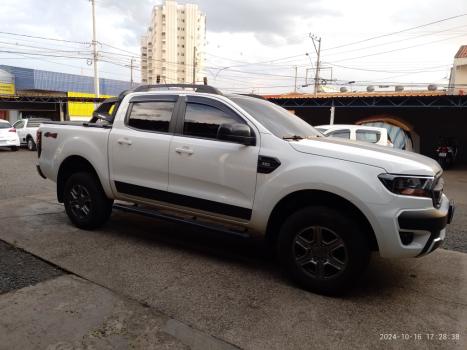 FORD Ranger 2.2 16V XLS DIESEL 4X4 CABINE DUPLA, Foto 2