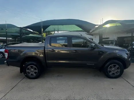 FORD Ranger 2.2 16V XLS DIESEL 4X4 CABINE DUPLA AUTOMTICO, Foto 21