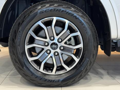 FORD Ranger 3.0 16V 4X4 LIMITED DIESEL CABINE DUPLA, Foto 8