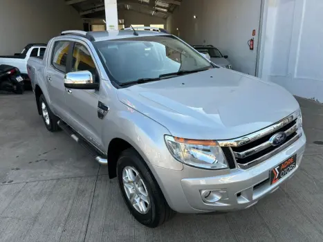 FORD Ranger 3.2 20V CABINE DUPLA 4X4 LIMITED TURBO DIESEL AUTOMTICO, Foto 3