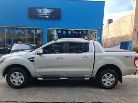 FORD Ranger 3.2 20V CABINE DUPLA 4X4 LIMITED TURBO DIESEL AUTOMTICO, Foto 2