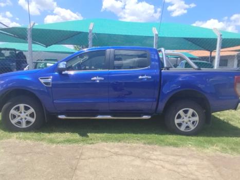 FORD Ranger 3.2 20V CABINE DUPLA 4X4 LIMITED PLUS TURBO DIESEL AUTOMTICO, Foto 2