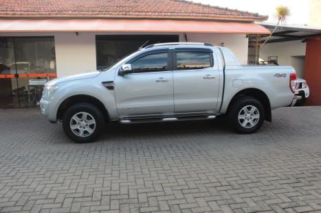 FORD Ranger 3.2 20V CABINE DUPLA 4X4 LIMITED TURBO DIESEL AUTOMTICO, Foto 9