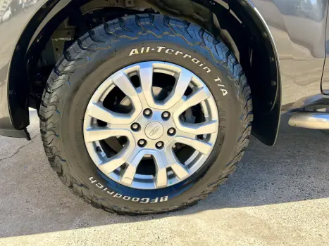 FORD Ranger 3.2 20V CABINE DUPLA 4X4 LIMITED TURBO DIESEL AUTOMTICO, Foto 14