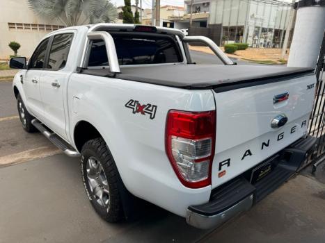 FORD Ranger 3.2 20V XLT 4X4 CABINE DUPLA TURBO DIESEL AUTOMTICO, Foto 5