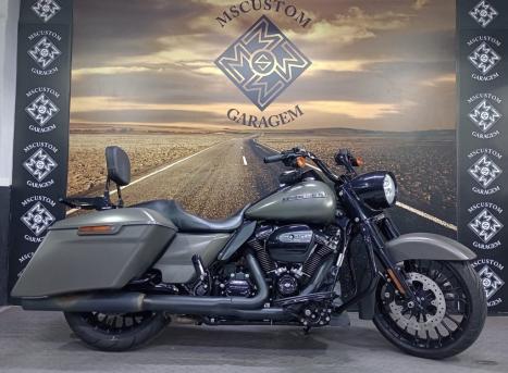 HARLEY DAVIDSON Road King 1800 SPECIAL, Foto 1
