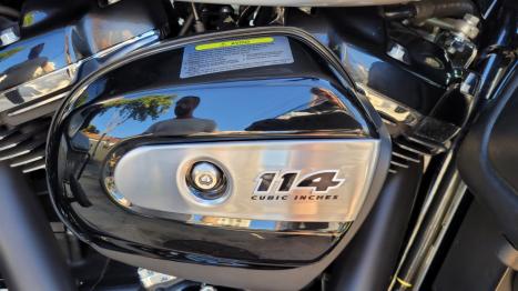 HARLEY DAVIDSON Road Glide Limited FLTRK 1800, Foto 3