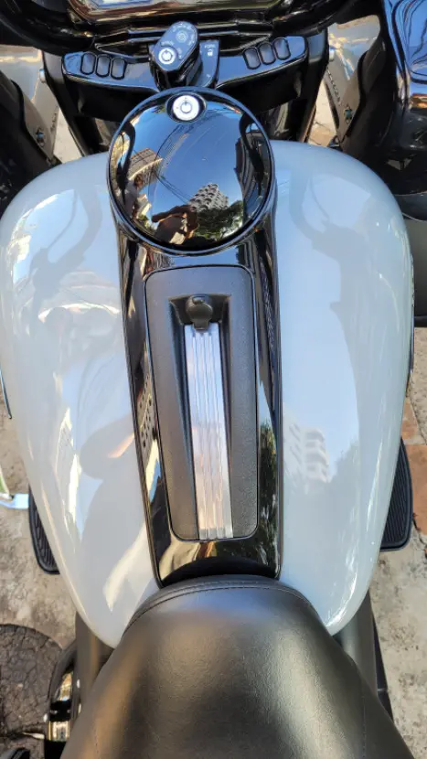 HARLEY DAVIDSON Road Glide Limited FLTRK 1800, Foto 9
