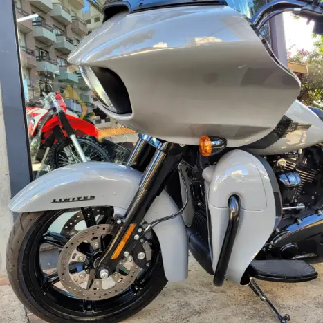 HARLEY DAVIDSON Road Glide Limited FLTRK 1800, Foto 10