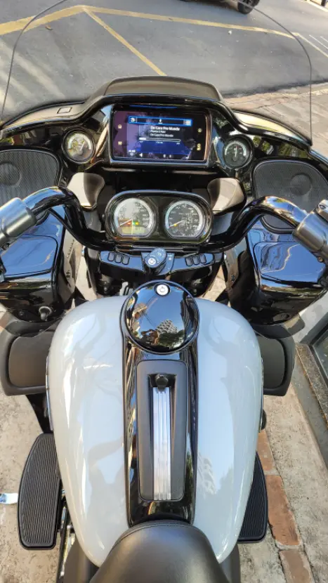 HARLEY DAVIDSON Road Glide Limited FLTRK 1800, Foto 15