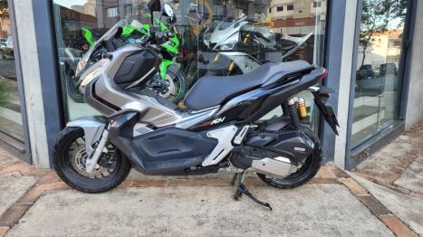 HONDA ADV 150 ABS, Foto 3