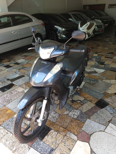 HONDA Biz 125 EX, Foto 4