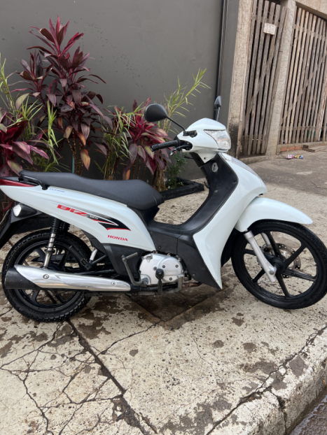 HONDA Biz 125 EX, Foto 3