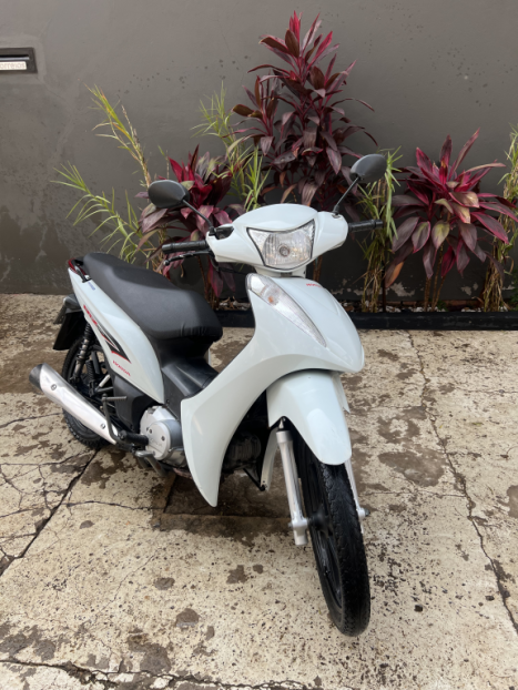 HONDA Biz 125 EX, Foto 4