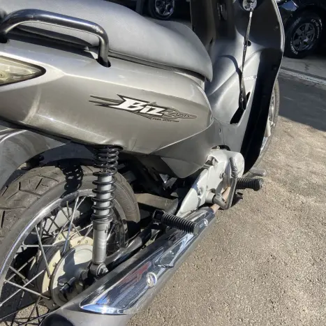HONDA Biz 125 EX, Foto 6