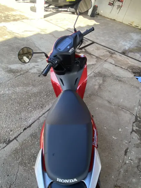 HONDA Biz 125 EX, Foto 8