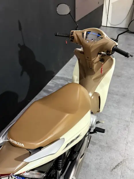 HONDA Biz 125 EX, Foto 7