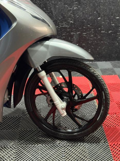 HONDA Biz 125 EX, Foto 6