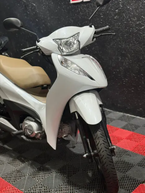 HONDA Biz 125 EX, Foto 3