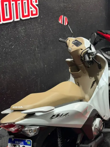 HONDA Biz 125 EX, Foto 6