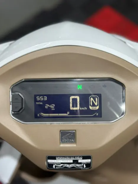 HONDA Biz 125 EX, Foto 9