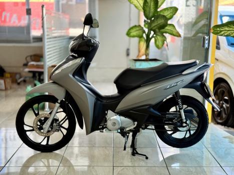 HONDA Biz 125 EX, Foto 3