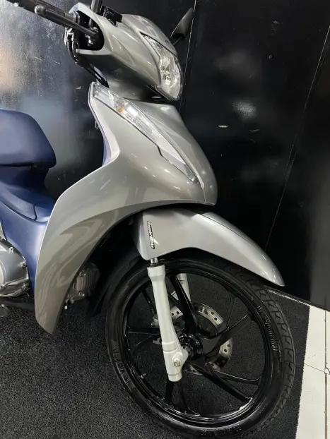 HONDA Biz 125 EX, Foto 4