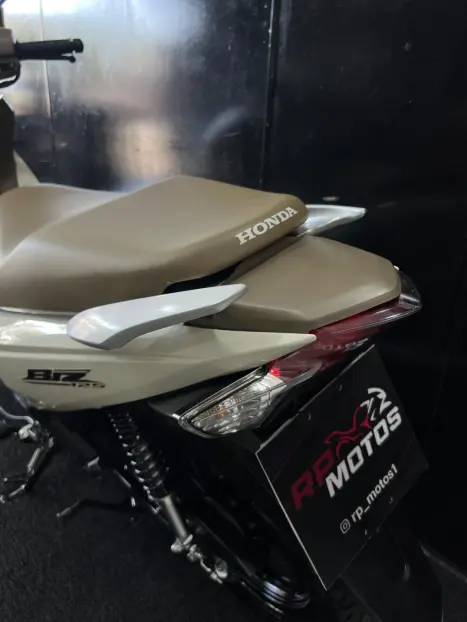 HONDA Biz 125 EX, Foto 12