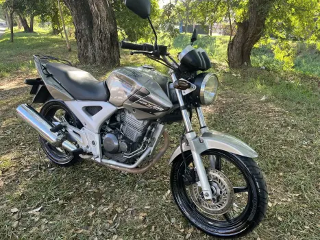 HONDA CB 250 F Twister , Foto 4