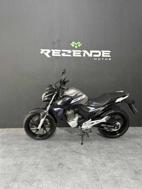 HONDA CB 250 F Twister , Foto 12
