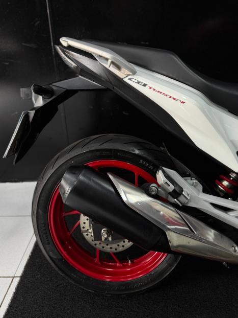 HONDA CB 250 F Twister , Foto 2