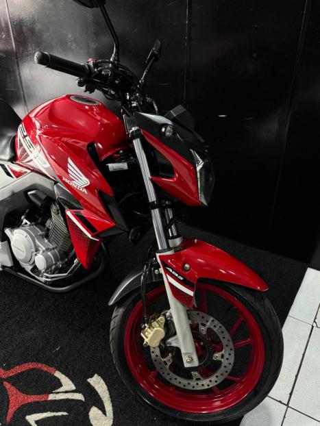 HONDA CB 250 F Twister , Foto 4