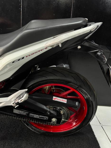 HONDA CB 250 F Twister , Foto 8