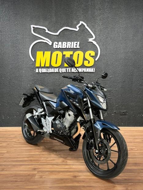 HONDA CB 300 F Twister FLEX ABS, Foto 3