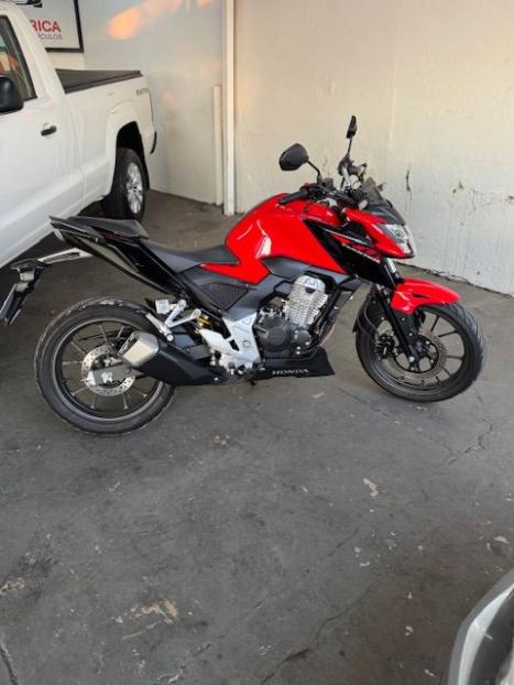 HONDA CB 300 F Twister FLEX ABS, Foto 3