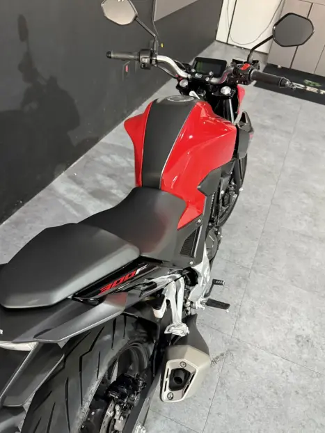HONDA CB 300 F Twister FLEX ABS, Foto 4