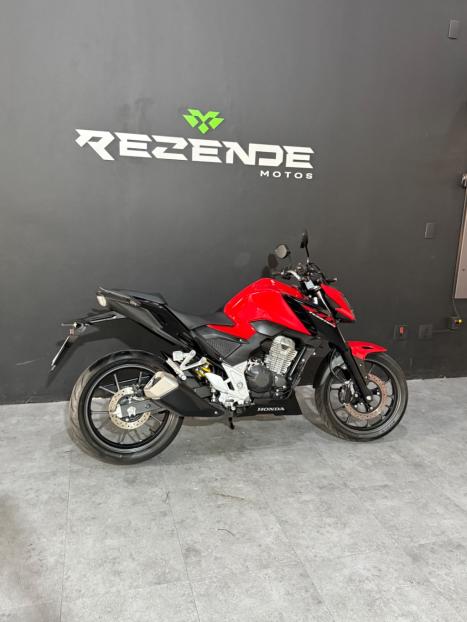 HONDA CB 300 F Twister FLEX ABS, Foto 6
