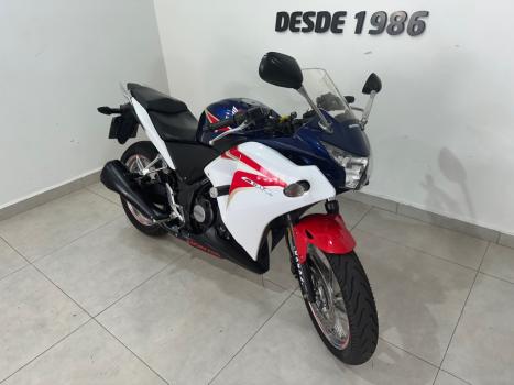 HONDA CBR 250 R, Foto 3