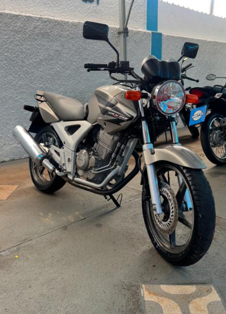 HONDA CBX Twister 250 , Foto 4