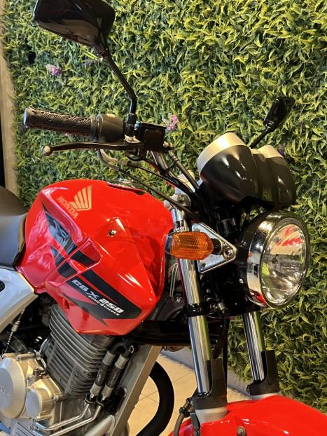 HONDA CBX Twister 250 , Foto 5