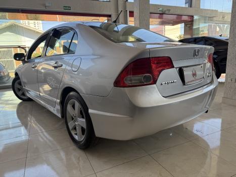 HONDA Civic 1.8 16V 4P FLEX LXS, Foto 4