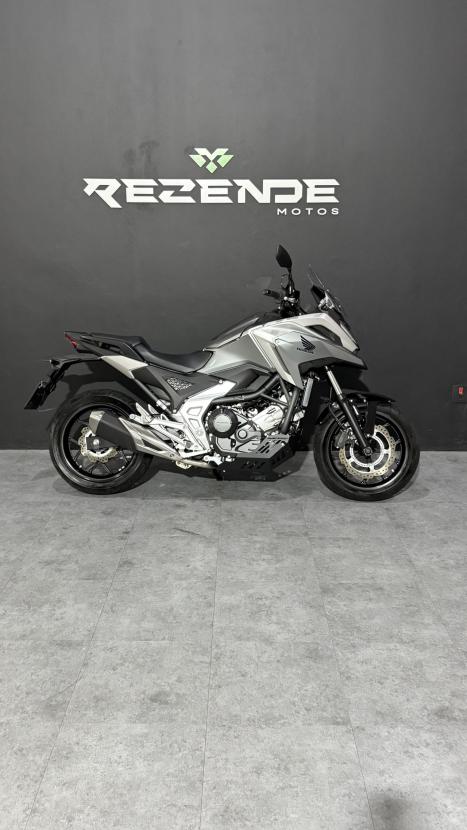 HONDA NC 750 X ABS, Foto 1