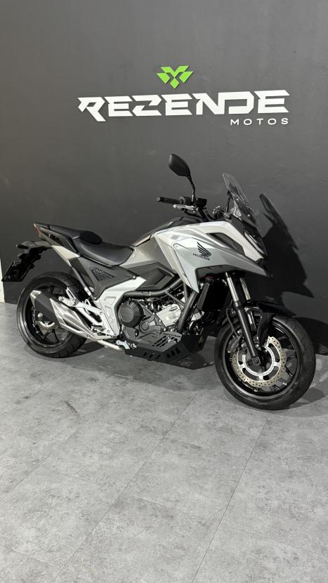 HONDA NC 750 X ABS, Foto 5