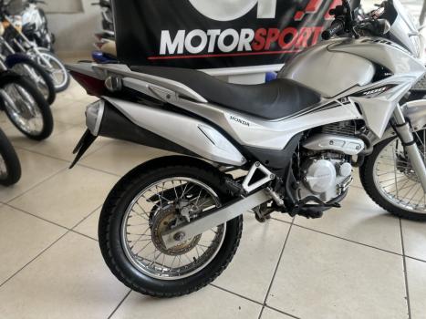 HONDA NX Falcon 400 I, Foto 2