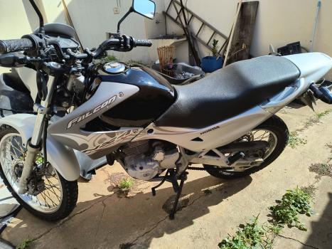HONDA NX Falcon 400, Foto 1